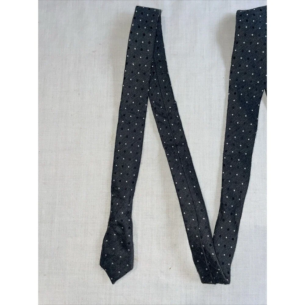 Hugo Boss Men’s Dress Tie Size 57” Black Dotted Wool Blend Business Formal